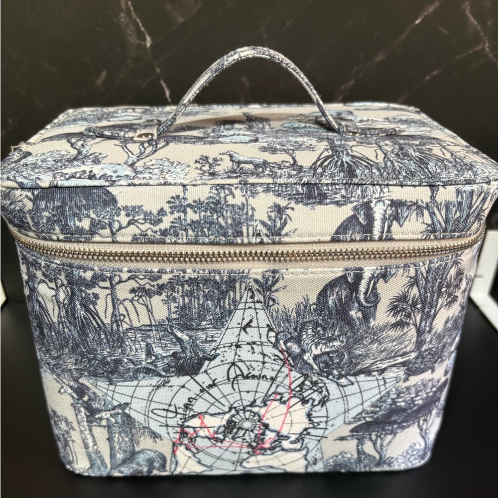 Christian Dior Around The World Cosmetics Vanity Travel Case Navy & White